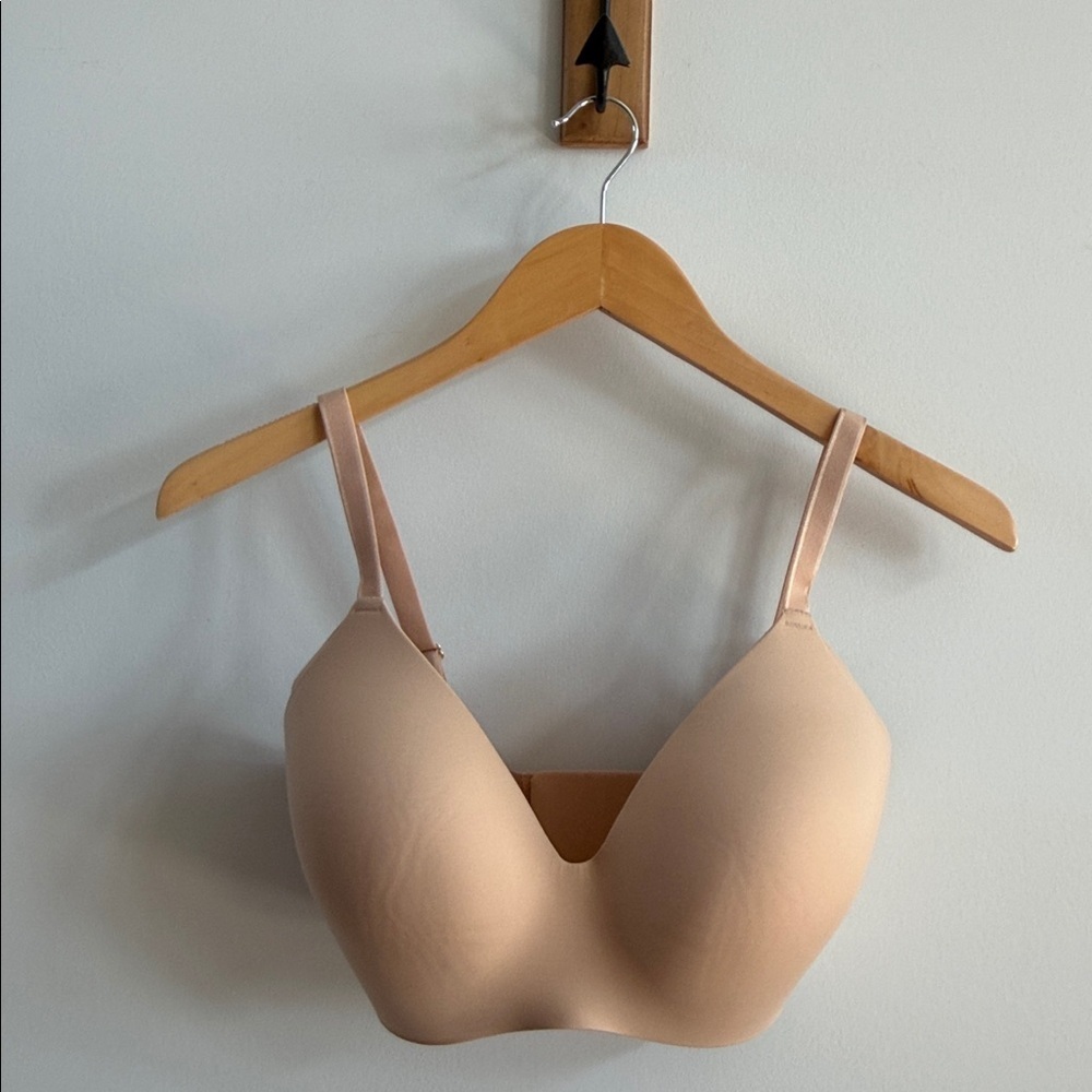 ๐ซ Knix WingWoman Contour Bra โ Tan (Retired Style)
Size 0+